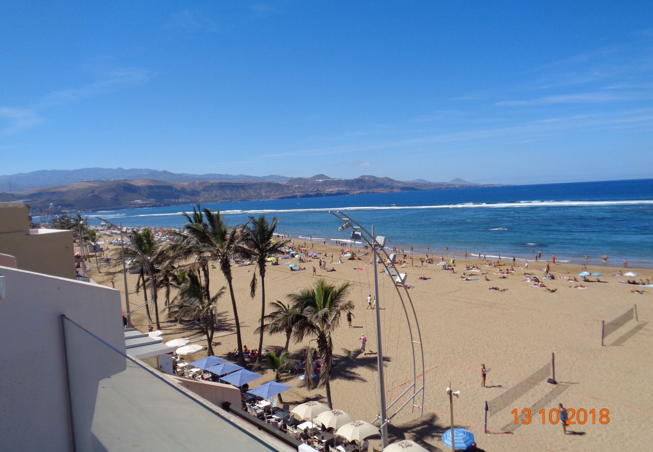 Apartamento en Las Palmas de Gran Canaria - Beachfront APT Las Canteras 3 - Sea Views Terrace 