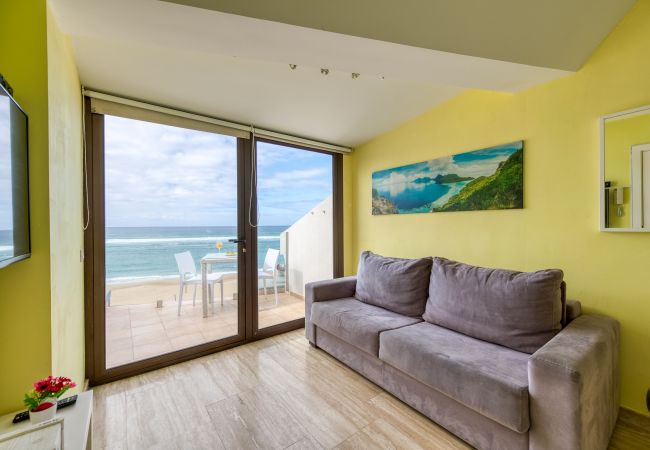 Apartamento en Las Palmas de Gran Canaria - Beachfront APT Las Canteras 4 - Sea Views Terrace Apartamento en Las Palmas de Gran Canaria - Beachfront APT Las Canteras 4 - Sea Views Terrace