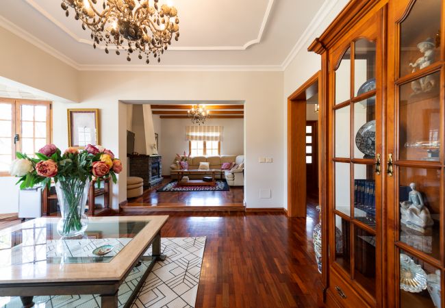 Casa en Las Palmas de Gran Canaria - Luxury Cottage Pool + Tennis Court + Parking  Casa en Las Palmas de Gran Canaria - Luxury Cottage Pool + Tennis Court + Parking
