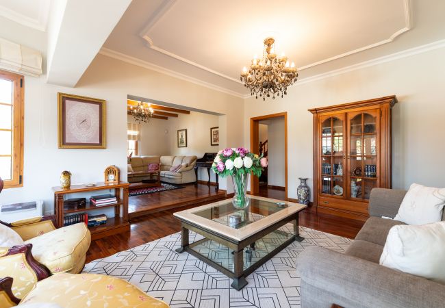 Casa en Las Palmas de Gran Canaria - Luxury Cottage Pool + Tennis Court + Parking  Casa en Las Palmas de Gran Canaria - Luxury Cottage Pool + Tennis Court + Parking