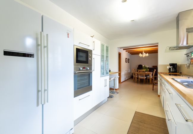 Casa en Las Palmas de Gran Canaria - Luxury Cottage Pool + Tennis Court + Parking  Casa en Las Palmas de Gran Canaria - Luxury Cottage Pool + Tennis Court + Parking