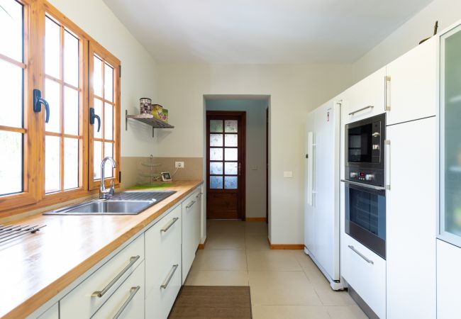 Casa en Las Palmas de Gran Canaria - Luxury Cottage Pool + Tennis Court + Parking  Casa en Las Palmas de Gran Canaria - Luxury Cottage Pool + Tennis Court + Parking