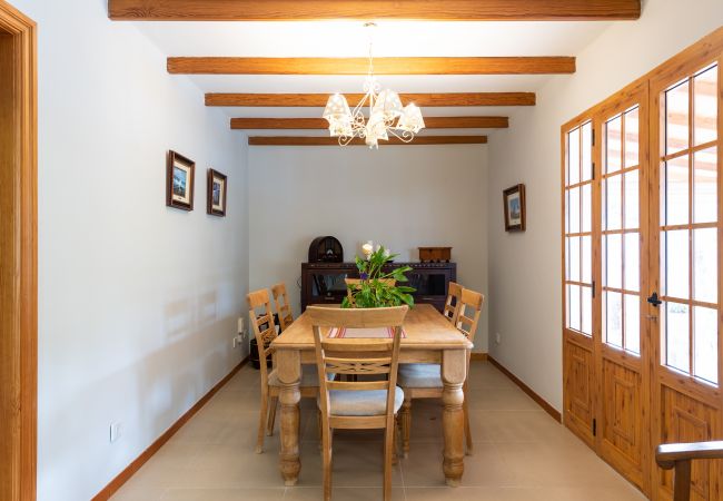 Casa en Las Palmas de Gran Canaria - Luxury Cottage Pool + Tennis Court + Parking  Casa en Las Palmas de Gran Canaria - Luxury Cottage Pool + Tennis Court + Parking