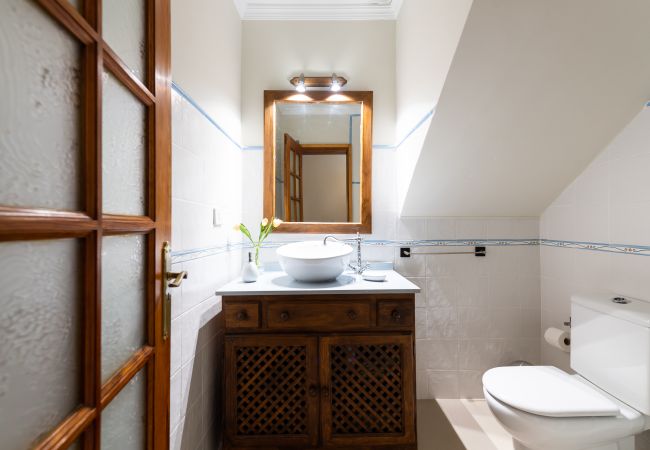 Casa en Las Palmas de Gran Canaria - Luxury Cottage Pool + Tennis Court + Parking  Casa en Las Palmas de Gran Canaria - Luxury Cottage Pool + Tennis Court + Parking