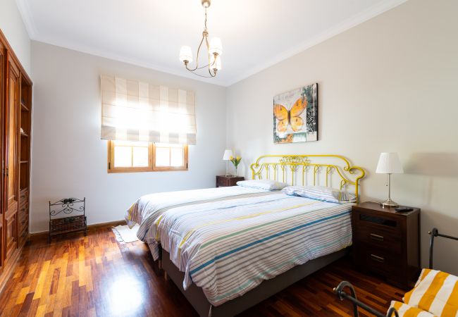 Casa en Las Palmas de Gran Canaria - Luxury Cottage Pool + Tennis Court + Parking  Casa en Las Palmas de Gran Canaria - Luxury Cottage Pool + Tennis Court + Parking