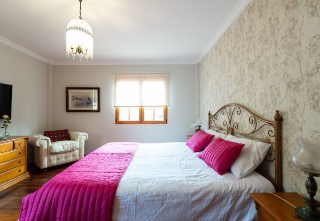Casa en Las Palmas de Gran Canaria - Luxury Cottage Pool + Tennis Court + Parking  Casa en Las Palmas de Gran Canaria - Luxury Cottage Pool + Tennis Court + Parking
