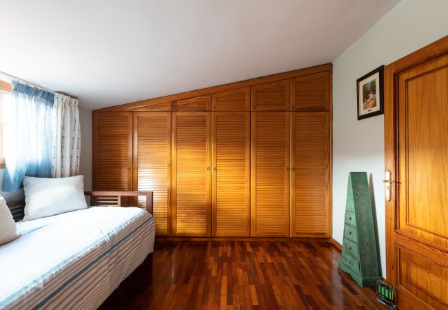 Casa en Las Palmas de Gran Canaria - Luxury Cottage Pool + Tennis Court + Parking  Casa en Las Palmas de Gran Canaria - Luxury Cottage Pool + Tennis Court + Parking