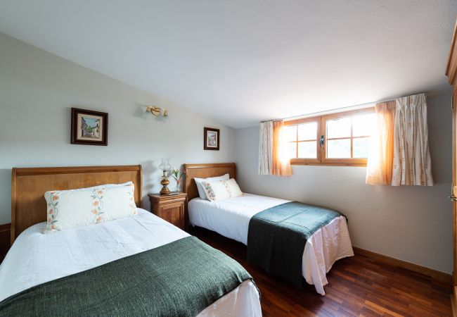 Casa en Las Palmas de Gran Canaria - Luxury Cottage Pool + Tennis Court + Parking  Casa en Las Palmas de Gran Canaria - Luxury Cottage Pool + Tennis Court + Parking
