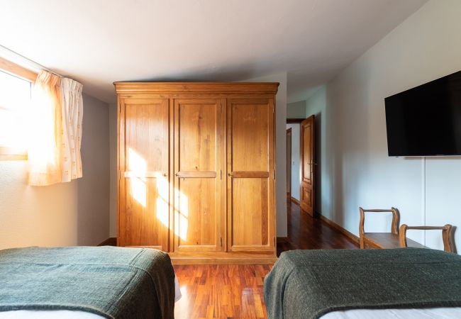 Casa en Las Palmas de Gran Canaria - Luxury Cottage Pool + Tennis Court + Parking  Casa en Las Palmas de Gran Canaria - Luxury Cottage Pool + Tennis Court + Parking