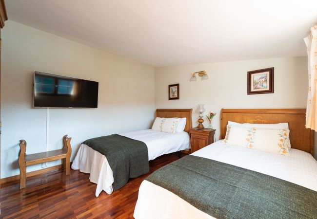 Casa en Las Palmas de Gran Canaria - Luxury Cottage Pool + Tennis Court + Parking  Casa en Las Palmas de Gran Canaria - Luxury Cottage Pool + Tennis Court + Parking