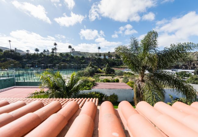 Casa en Las Palmas de Gran Canaria - Luxury Cottage Pool + Tennis Court + Parking  Casa en Las Palmas de Gran Canaria - Luxury Cottage Pool + Tennis Court + Parking