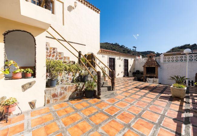 Casa en Las Palmas de Gran Canaria - Luxury Cottage Pool + Tennis Court + Parking  Casa en Las Palmas de Gran Canaria - Luxury Cottage Pool + Tennis Court + Parking