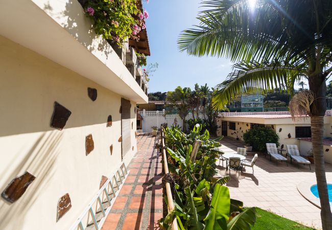 Casa en Las Palmas de Gran Canaria - Luxury Cottage Pool + Tennis Court + Parking  Casa en Las Palmas de Gran Canaria - Luxury Cottage Pool + Tennis Court + Parking
