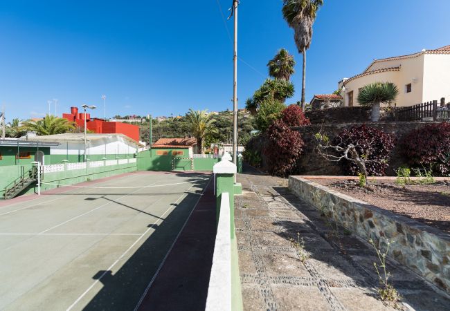 Casa en Las Palmas de Gran Canaria - Luxury Cottage Pool + Tennis Court + Parking  Casa en Las Palmas de Gran Canaria - Luxury Cottage Pool + Tennis Court + Parking