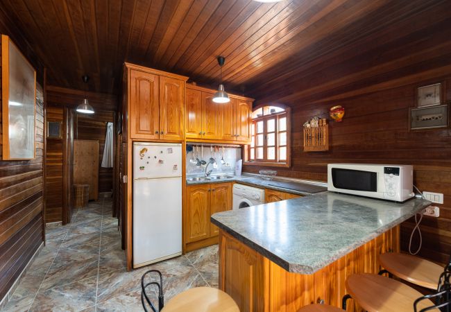 Casa en San Bartolomé de Tirajana - Camping House Private Solarium + BBQ & Pool  Casa en San Bartolomé de Tirajana - Camping House Private Solarium + BBQ & Pool