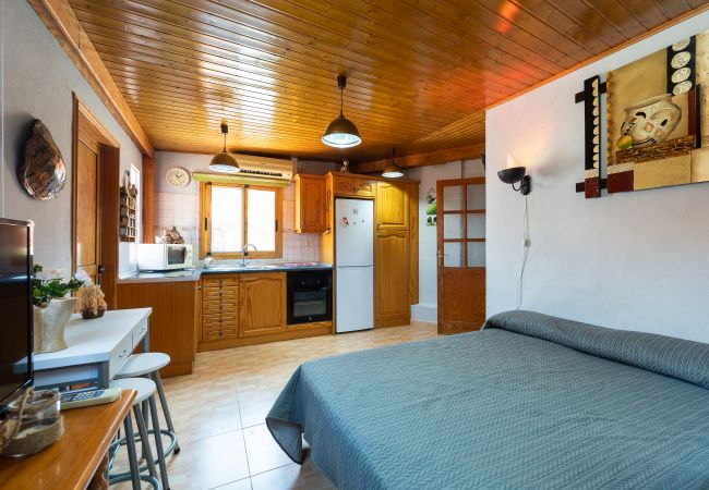 Casa en San Bartolomé de Tirajana - Camping House Private Solarium + BBQ & Pool  Casa en San Bartolomé de Tirajana - Camping House Private Solarium + BBQ & Pool