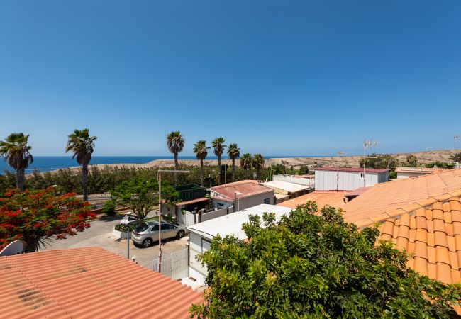 Casa en San Bartolomé de Tirajana - Camping House Private Solarium + BBQ & Pool  Casa en San Bartolomé de Tirajana - Camping House Private Solarium + BBQ & Pool
