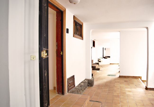 Bungalow en Adeje - Bungalow 2 min Walk to Beach + Private Solarium  Bungalow en Adeje - Bungalow 2 min Walk to Beach + Private Solarium