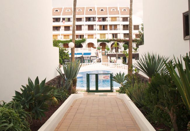 Bungalow en Adeje - Bungalow 2 min Walk to Beach + Private Solarium  Bungalow en Adeje - Bungalow 2 min Walk to Beach + Private Solarium