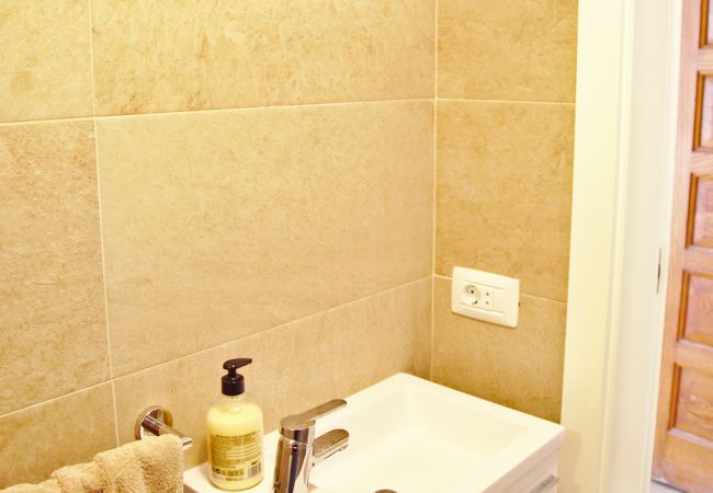 Bungalow en Adeje - Bungalow 2 min Walk to Beach + Private Solarium  Bungalow en Adeje - Bungalow 2 min Walk to Beach + Private Solarium
