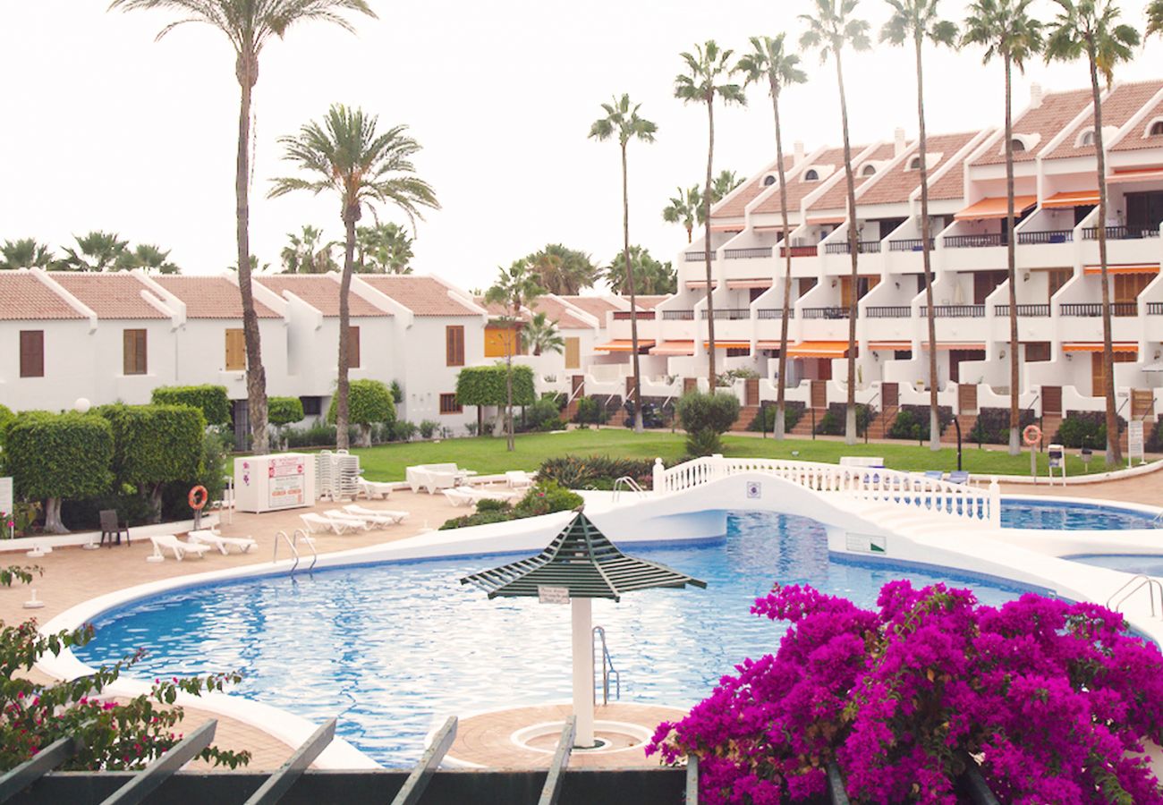 Bungalow en Adeje - Bungalow 2 min Walk to Beach + Private Solarium 