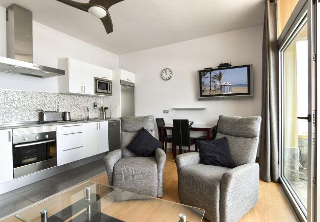 Apartamento en Las Palmas de Gran Canaria - APT Seafront Terrace Las Canteras Beach + Wifi Apartamento en Las Palmas de Gran Canaria - APT Seafront Terrace Las Canteras Beach + Wifi