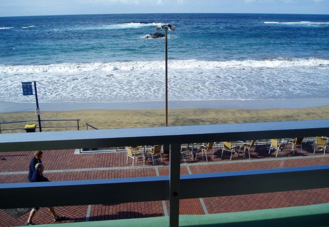 Apartamento en Las Palmas de Gran Canaria - APT Seafront Terrace Las Canteras Beach + Wifi Apartamento en Las Palmas de Gran Canaria - APT Seafront Terrace Las Canteras Beach + Wifi