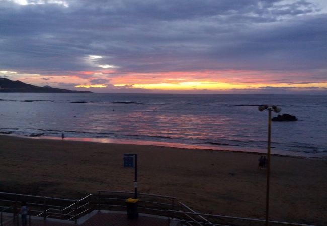 Apartamento en Las Palmas de Gran Canaria - APT Seafront Terrace Las Canteras Beach + Wifi Apartamento en Las Palmas de Gran Canaria - APT Seafront Terrace Las Canteras Beach + Wifi