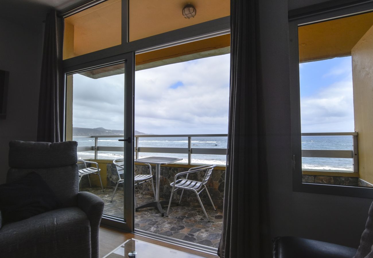 Apartamento en Las Palmas de Gran Canaria - APT Seafront Terrace Las Canteras Beach + Wifi Apartamento en Las Palmas de Gran Canaria - APT Seafront Terrace Las Canteras Beach + Wifi