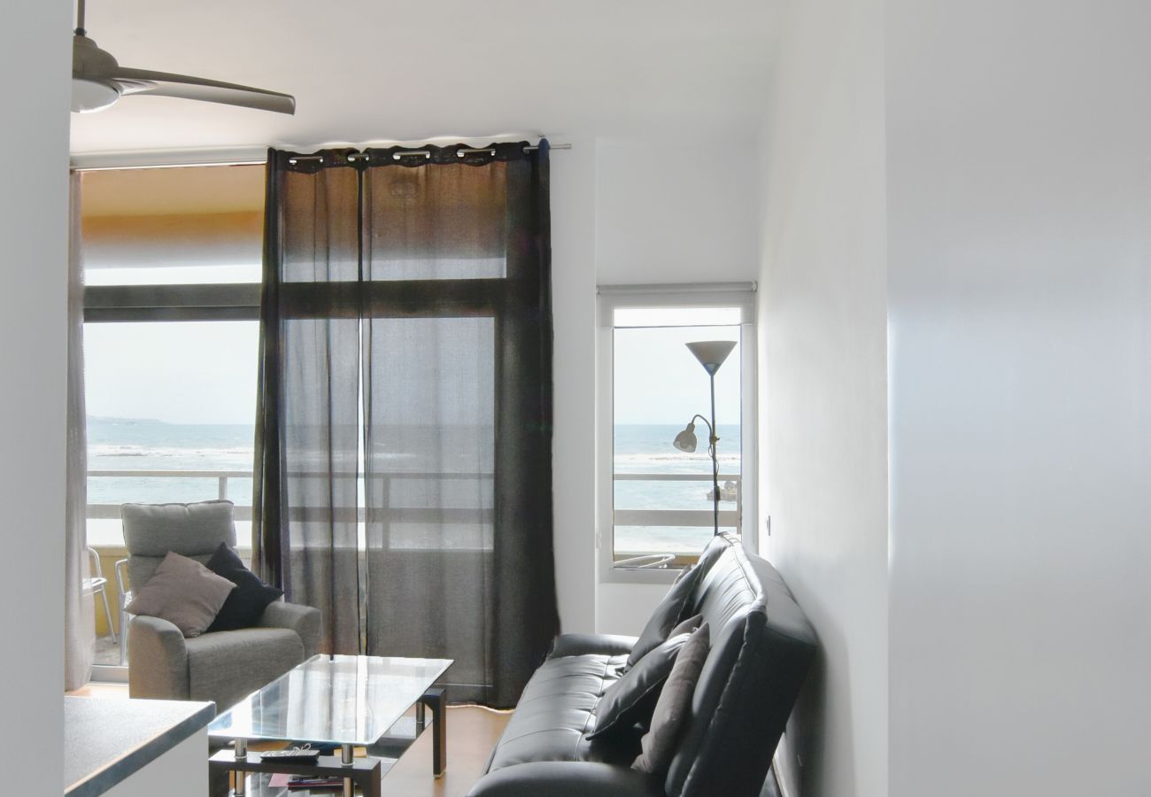 Apartamento en Las Palmas de Gran Canaria - APT Seafront Terrace Las Canteras Beach + Wifi Apartamento en Las Palmas de Gran Canaria - APT Seafront Terrace Las Canteras Beach + Wifi