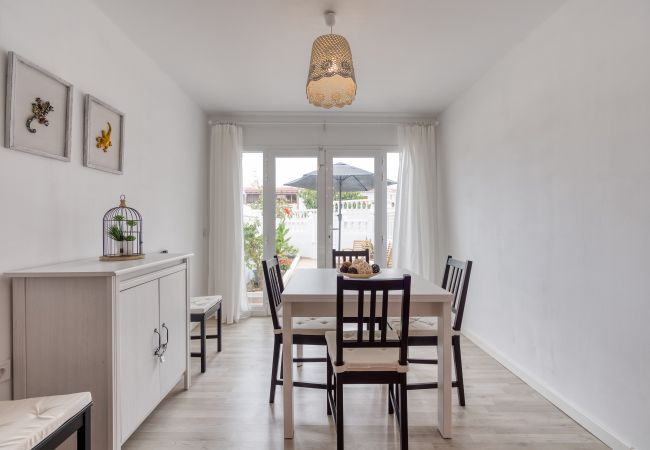 Casa en Agaete - Ideal Getaway 2BR Chalet + Private Terrace Casa en Agaete - Ideal Getaway 2BR Chalet + Private Terrace