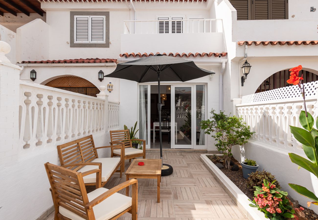 Casa en Agaete - Ideal Getaway 2BR Chalet + Private Terrace