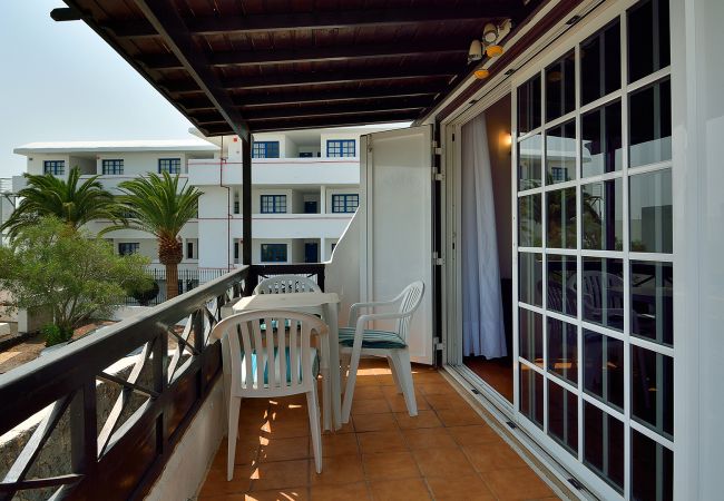 Villa en Puerto del Carmen - 3BR Villa Solarium Terrace + 2 min Walk to Beach Villa en Puerto del Carmen - 3BR Villa Solarium Terrace + 2 min Walk to Beach