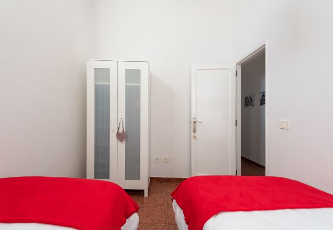 Apartamento en Arucas - Spacious 2BR Historic Centre Arucas + Balcony  Apartamento en Arucas - Spacious 2BR Historic Centre Arucas + Balcony
