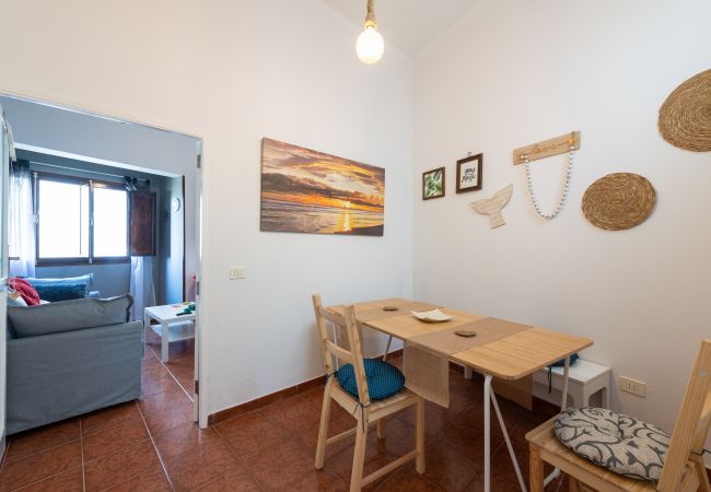 Apartamento en Arucas - Spacious 2BR Historic Centre Arucas + Balcony  Apartamento en Arucas - Spacious 2BR Historic Centre Arucas + Balcony