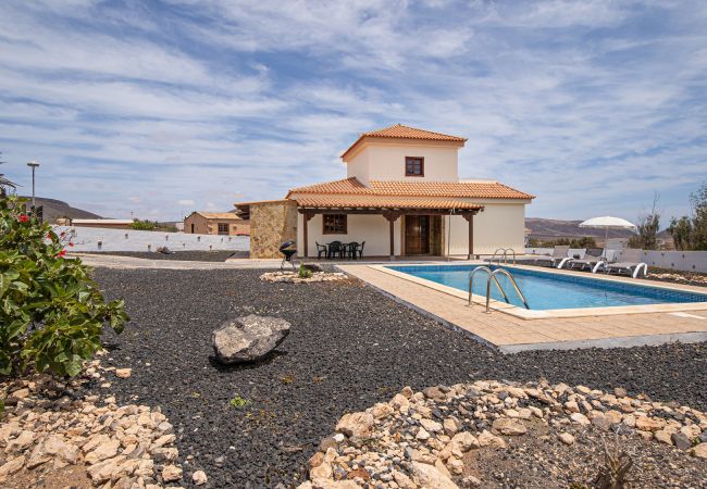 Villa en Antigua - Fuerteventura - Peaceful Chalet with Pool in Sunny Fuerteventura Villa en Antigua - Fuerteventura - Peaceful Chalet with Pool in Sunny Fuerteventura