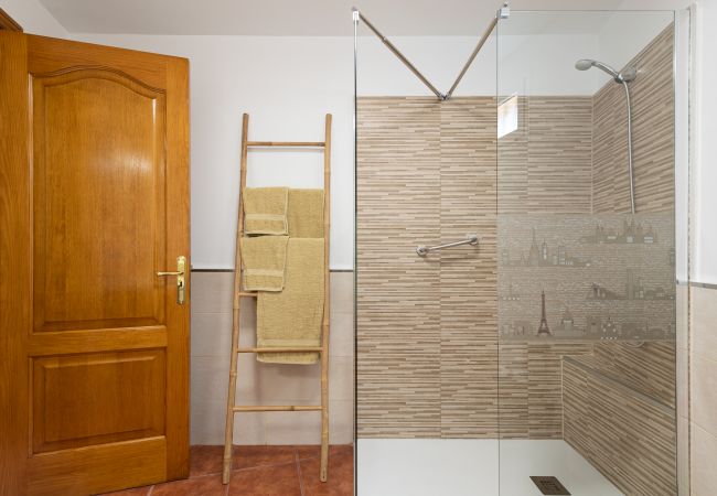 Casa en Arucas - Costa Verde - Nature Views Terrace + Parking  Casa en Arucas - Costa Verde - Nature Views Terrace + Parking