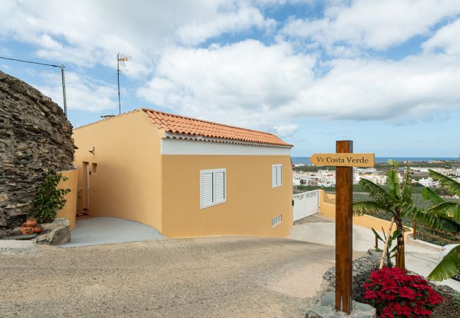 Casa en Arucas - Costa Verde - Nature Views Terrace + Parking  Casa en Arucas - Costa Verde - Nature Views Terrace + Parking