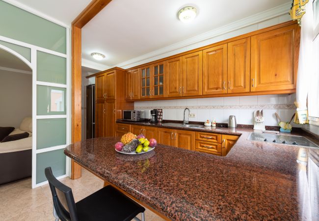 Casa en Las Palmas de Gran Canaria - Spacious 3BR 5 min Walk to Las Canteras + Parking  Casa en Las Palmas de Gran Canaria - Spacious 3BR 5 min Walk to Las Canteras + Parking