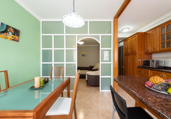 Casa en Las Palmas de Gran Canaria - Spacious 3BR 5 min Walk to Las Canteras + Parking  Casa en Las Palmas de Gran Canaria - Spacious 3BR 5 min Walk to Las Canteras + Parking