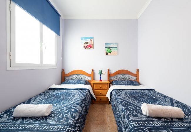Casa en Las Palmas de Gran Canaria - Spacious 3BR 5 min Walk to Las Canteras + Parking  Casa en Las Palmas de Gran Canaria - Spacious 3BR 5 min Walk to Las Canteras + Parking