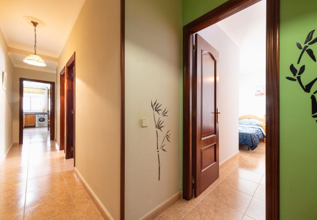 Casa en Las Palmas de Gran Canaria - Spacious 3BR 5 min Walk to Las Canteras + Parking  Casa en Las Palmas de Gran Canaria - Spacious 3BR 5 min Walk to Las Canteras + Parking