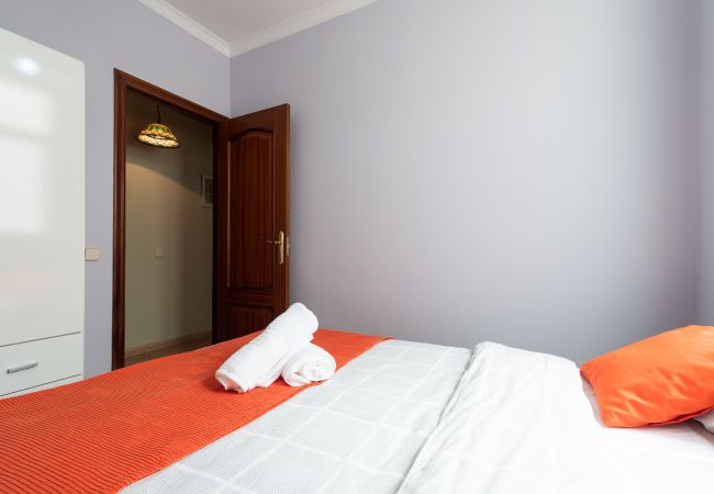 Casa en Las Palmas de Gran Canaria - Spacious 3BR 5 min Walk to Las Canteras + Parking  Casa en Las Palmas de Gran Canaria - Spacious 3BR 5 min Walk to Las Canteras + Parking