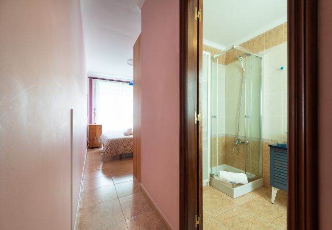 Casa en Las Palmas de Gran Canaria - Spacious 3BR 5 min Walk to Las Canteras + Parking  Casa en Las Palmas de Gran Canaria - Spacious 3BR 5 min Walk to Las Canteras + Parking