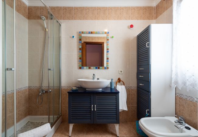Casa en Las Palmas de Gran Canaria - Spacious 3BR 5 min Walk to Las Canteras + Parking  Casa en Las Palmas de Gran Canaria - Spacious 3BR 5 min Walk to Las Canteras + Parking