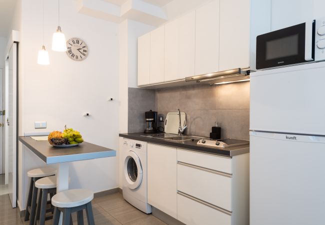 Apartamento en Las Palmas de Gran Canaria - 1st Line APT Las Canteras Beach + Wifi Apartamento en Las Palmas de Gran Canaria - 1st Line APT Las Canteras Beach + Wifi