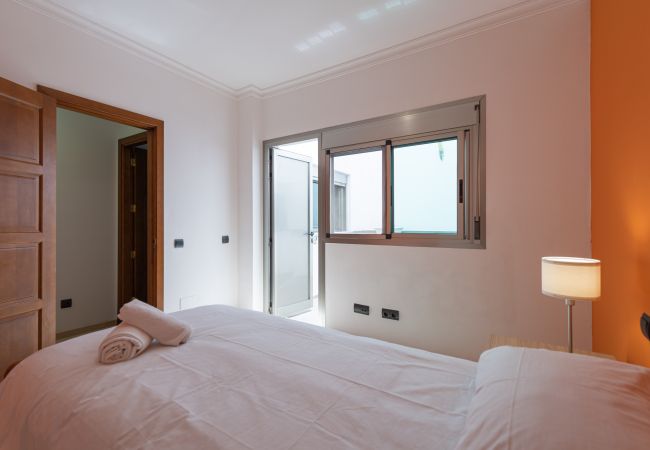 Apartamento en Las Palmas de Gran Canaria - 3BR Urban APT + Inner Patio + Wifi  Apartamento en Las Palmas de Gran Canaria - 3BR Urban APT + Inner Patio + Wifi