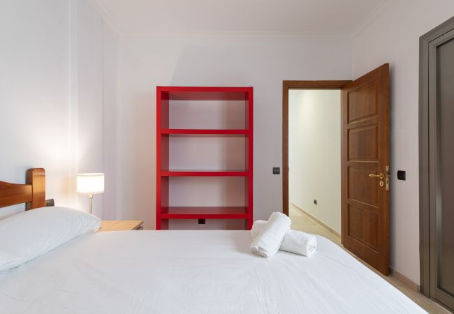 Apartamento en Las Palmas de Gran Canaria - 3BR Urban APT + Inner Patio + Wifi  Apartamento en Las Palmas de Gran Canaria - 3BR Urban APT + Inner Patio + Wifi