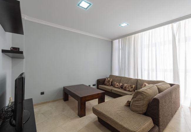 Apartamento en Las Palmas de Gran Canaria - 3BR Urban APT + Inner Patio + Wifi  Apartamento en Las Palmas de Gran Canaria - 3BR Urban APT + Inner Patio + Wifi