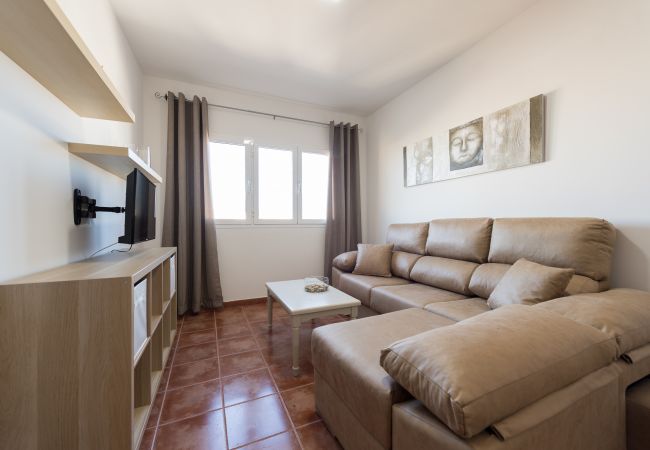 Apartamento en Santa Lucía de Tirajana - La Madera 1A Urban Home Near the Airport + Wifi  Apartamento en Santa Lucía de Tirajana - La Madera 1A Urban Home Near the Airport + Wifi